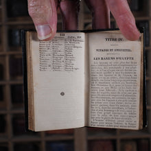 Load image into Gallery viewer, Etrennes Interessantes des Quatre Parties du Monde Contenant le Calendrier, les Naissances de la famille royale et des souverains de l'Europe pour l'Annee 1844. Janet, P.C.L. Publication Date: 1843 CONDITION: VERY GOOD