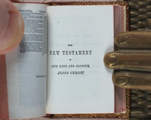 Load image into Gallery viewer, Holy Bible containing Old & New Testaments. New York Oxford University Press. American Branch. 1919. >>Attractively bound miniature Bible <<