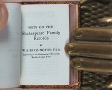 Load image into Gallery viewer, Holy Bible containing Old & New Testaments. New York Oxford University Press. American Branch. 1919. >>Attractively bound miniature Bible <<