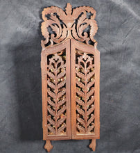 Load image into Gallery viewer, Shakespeare, William. Ellen Terry Shakespeare (complete set of 40). This edition is carefully edited and compared with the best texts by J Talfourd Blair. Bryce, David & Son Glasgow. 1904.