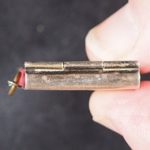 Load image into Gallery viewer, Kleinste Wiener Kochbuch der Welt, Das. Published by Ohne Ort (Wien), ohne Verlag, O. J. 1905.