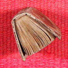 Load image into Gallery viewer, Heures de Cour contenant les sept offices de la semaine. Les 7 pseaumes, Vespres, Hymns & Les Litan avec les Prieres du matin & du soir & les Oraisons devant et apres le Commun. Publication Date: 1676 CONDITION: VERY GOOD