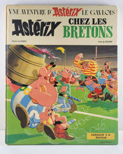 Load image into Gallery viewer, Astérix Chez Les Bretons. Goscinny [René]. Uderzo [Albert]. Dargaud [Paris]. 1969
