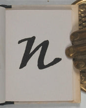 Load image into Gallery viewer, Koschembahr, Daniel. An italic alphabet. Square-Rigger Press. Lexington, Ky. [1984].  No. 42 of a limited edition of 200 copies
