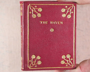 Miniature Series boxed set 10 finely bound miniature books. Oscar Wilde; Oliver Goldsmith; Thomas Gray; Edgar A. Poe; Rudyard Kipling; Omar Khayyam; John G. Whittier; Elizabeth B. Browning; Oliver Goldsmith; James R. Lowell. Thomas Y. Crowell Co. N.Y.1911