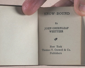 Miniature Series boxed set 10 finely bound miniature books. Oscar Wilde; Oliver Goldsmith; Thomas Gray; Edgar A. Poe; Rudyard Kipling; Omar Khayyam; John G. Whittier; Elizabeth B. Browning; Oliver Goldsmith; James R. Lowell. Thomas Y. Crowell Co. N.Y.1911