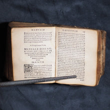 Load image into Gallery viewer, Augustinus, Aurelius, Heiliger. 1594. Divi Aurelii Augustini hipponensis episcopi Meditationes, Soliloquia &amp; Manuale.
