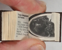 Load image into Gallery viewer, Kleinste Kochbuch der Welt. [Bolzano] Bozen. 1985. Smallest cookbook in the world. What do people eat and drink in Tyrol? 50 recipes for Tyrolean dishes. 2nd edition. 1985.
