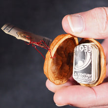 Load image into Gallery viewer, World's Fair in a Nutshell. A Century of Progress. Gale Specialty Co. Chicago. 1932.
