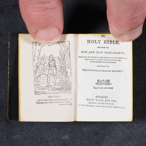 Holy Bible containing Old and New testaments: Translated Out Of The Original Tongues. Glasgow: David Bryce & Son. London: Henry Frowde. Oxford University Press Warehouse, Amen Corner. 1901. Original box.