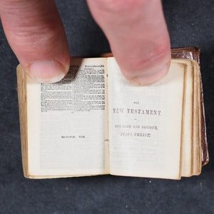 Holy Bible containing Old and New testaments: Translated Out Of The Original Tongues. Glasgow: David Bryce & Son. London: Henry Frowde. Oxford University Press Warehouse, Amen Corner. 1901. 1911 Coronation Bible.