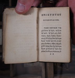 To tou Epiktetou encheiridion. Ex editione Joannis Upton accurate expressum. Epictetus. Publication Date: 1751 CONDITION: VERY GOOD