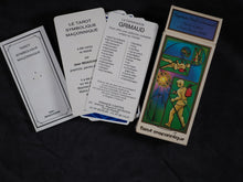 Load image into Gallery viewer, Tarot Symbolique Maçonnique [Masonic Symbolic Tarot]. By Jean Beauchard. Printed by Baptiste Paul Grimaud Maître Cartier, Paris. 1987.
