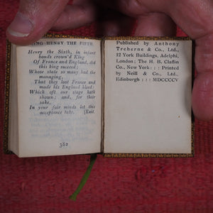 Life of King Henry v. >>MINIATURE SHAKESPEARE IN TREE CALF<< Shakespeare, William. Publication Date: 1905 CONDITION: NEAR FINE