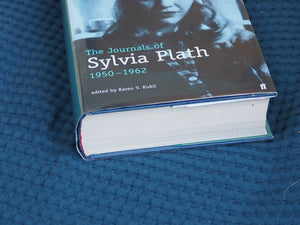 The Journals of Sylvia Plath 1950-1962. Transcribed from the original manuscripts at Smith College. Kukil Karen V. (Editor). ISBN 10: 0571197043 / ISBN 13: 9780571197040 Published by London Faber & Faber, 2000