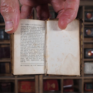 Petites heures dédiees à la sainte Vierge [Little Hours of the Blessed Virgin]. >>UNRECORDED ILLUSTRATED MINIATURE BOOK OF HOURS<< Publication Date: 1819 CONDITION: VERY GOOD