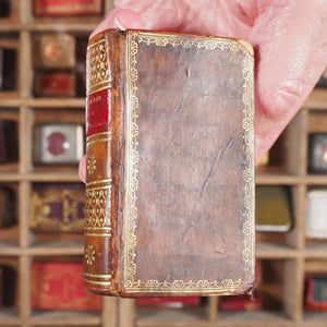 Petites heures dédiees à la sainte Vierge [Little Hours of the Blessed Virgin]. >>UNRECORDED ILLUSTRATED MINIATURE BOOK OF HOURS<< Publication Date: 1819 CONDITION: VERY GOOD