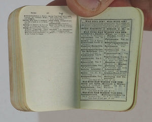 Sanders, Daniel. Moment-Lexikon fur Fremdwörterbuch. Steinitz, Hugo. Charlottenstr. 2. [Berlin]. 1904. 1st edition.