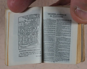 Holy Bible Containing The Old And New Testaments: Translated Out Of The Original Tongues. >>MINIATURE BRYCE BIBLE<< David Bryce & Son. Glasgow. 1901.