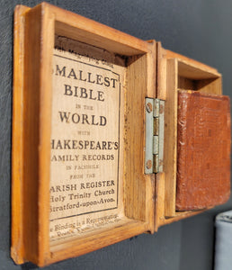 Shakespeare Family Bible c1901 The Holy Bible Containing the Old and New Testaments     Translated out of the Original Tongues... by His Majesty's Special Command. 936 pages