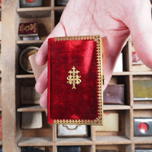 Load image into Gallery viewer, Book of Common Prayer and Administration of the Holy Communion. Church of England. &gt;&gt;MINIATURE BINDING POSSIBLY BY HAYDAY&lt;&lt; Publication Date: 1852 CONDITION: NEAR FINE
