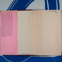 Load image into Gallery viewer, The Moment and Other Essays. VIRGINIA WOOLF. Publication Date: 1947 Condition: Very Good
