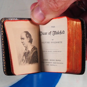 Vicar of Wakefield >>MINIATURE BOOK<< Goldsmith, Oliver. Publication Date: 1900 Condition: Very Good. Binding Variant A. >>MINIATURE BOOK<<