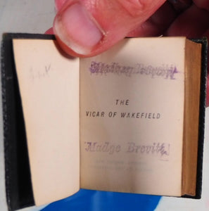 Vicar of Wakefield >>MINIATURE BOOK<< Goldsmith, Oliver. Publication Date: 1900 Condition: Very Good. Binding Variant C. blue. >>MINIATURE BOOK<<